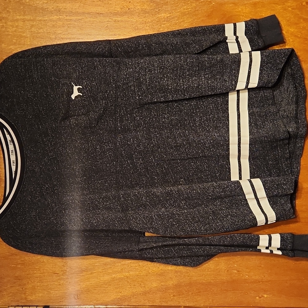 PINK Victoria's Secret Gray Varsity Pullover/ Medium/ Dog Logo/Front Pocket